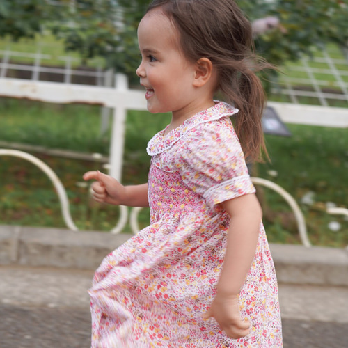 花柄スモッキングワンピース 子供服 baby's breath 通販 14311506