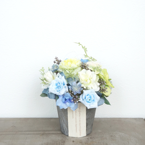 ブルーの爽やかアレンジメント アートフラワー atelier-plantsplanet