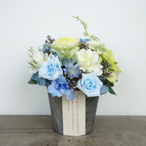 ブルーの爽やかアレンジメント アートフラワー atelier-plantsplanet