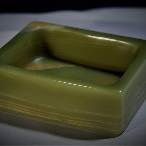 石の器 蓋つき小箱 大切なものを入れる箱 天然石オニックスを使い彫り