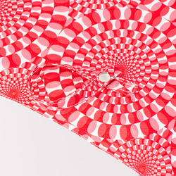京都の伝統的な技法「手捺染(てなっせん)」仕上げ　二重張日傘（蛇の回転×錯視図形） 6枚目の画像