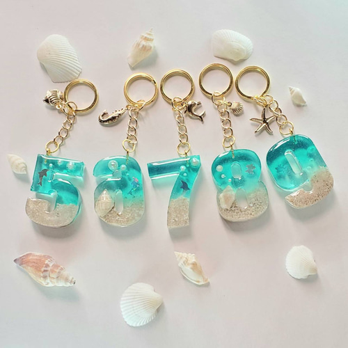 ☆夏のビーチ☆　レジンキーホルダー　ハンドメイド ☆夏のビーチ☆ レジンキーホルダー ハンドメイド Amazon.co.jp