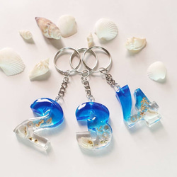 海を感じる レジンキーホルダー ナンバーキーホルダー 夏 ブルー