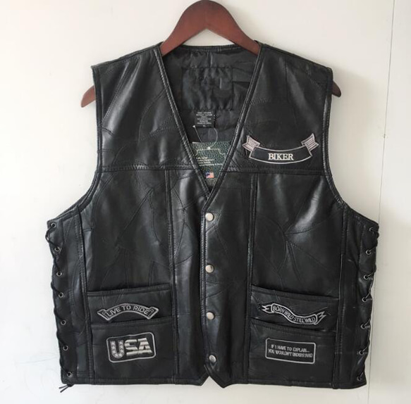 レザーベスト ベスト 羊革 シープスキン 機関車 刺繍バイク レザーベスト ベスト 羊革 シープスキン 機関車 刺繍バイク