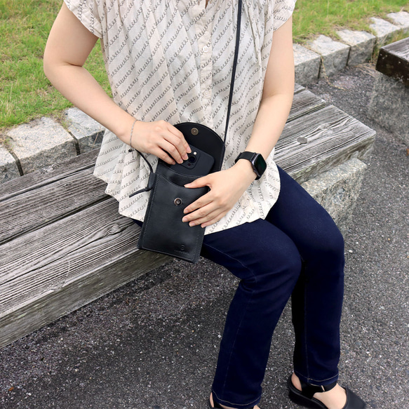 手ぶらで歩ける♪フタ付きスマホポシェット 日本製 (SMA1P)【納期5～11日以内発送】 5枚目の画像