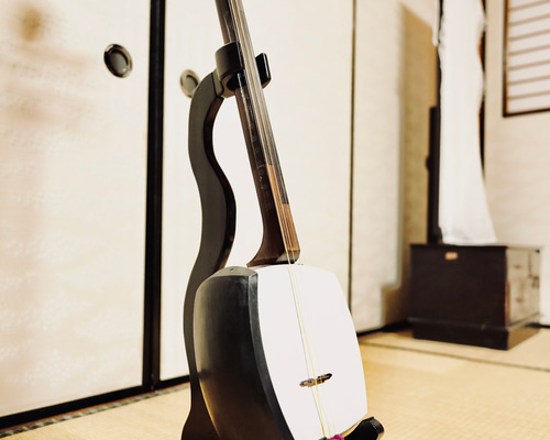限定1台】手作り木工 木製三味線スタンド （黒漆） タイプA 楽器