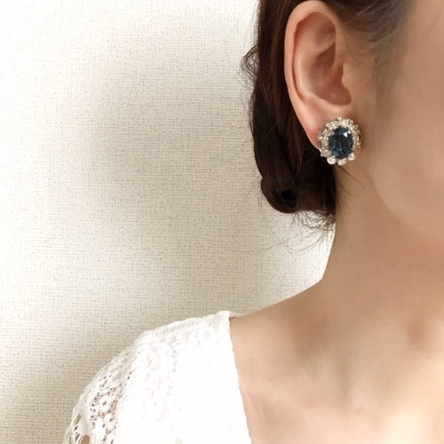 ブルースワロフスキーピアス【上品・入学式・卒業式・結婚式