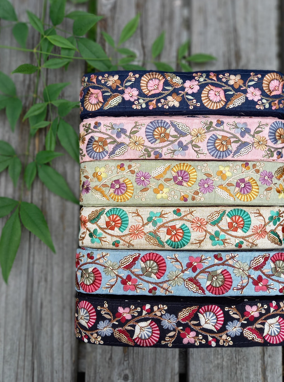 インド刺繍リボンno.169 (25cm・扇のお花・末広がり・チロリアンテープ  