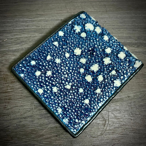 幻の素材】スタースティングレイ 梅花皮 スティングレイ 折財布 青
