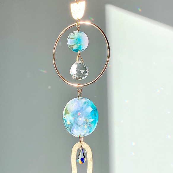 Teal green marbre resin and crystal ball sun catcher -Teal green 第7張的照片