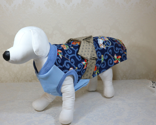 犬服ハンドメイド浴衣　浴衣ワンピ　髪どめ付き ☆新作犬服⭐︎浴衣 女の子用 リップル 和柄 金魚 ペット服