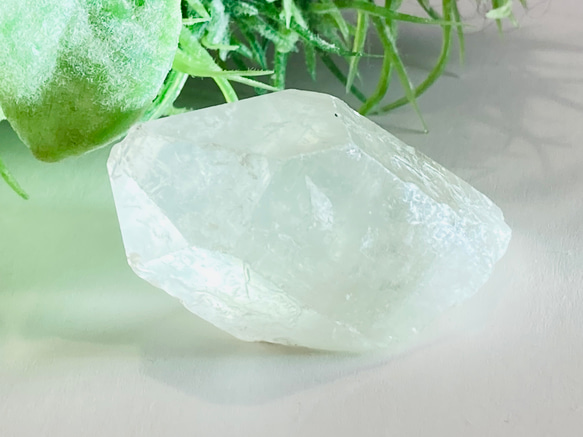 イシス クリスタル