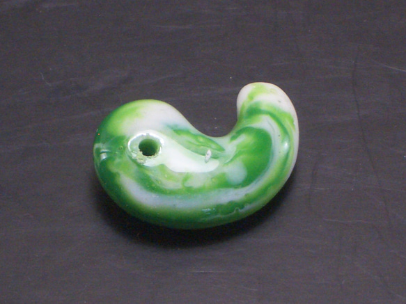 邪馬台国卑弥呼の翡翠（ヒスイ）風勾玉ペンダント（その3