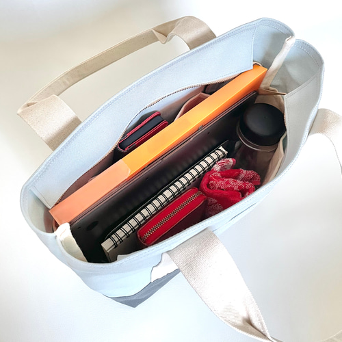 ハンドメイド フロントバッグ　キャンバス　帆布　シアンブルー HANEANT KOBE / 北欧デザインが目を引くキャンバスバッグ