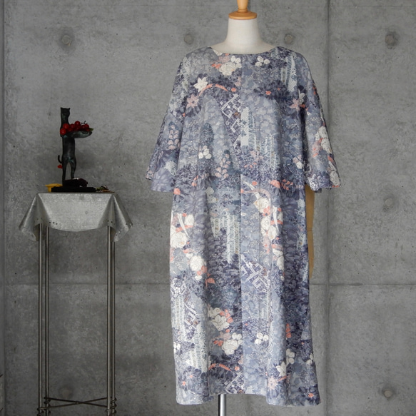 着物リメイク    辻が花　紬のフレアー袖ワンピース/ フリーサイズ  kimono 3枚目の画像