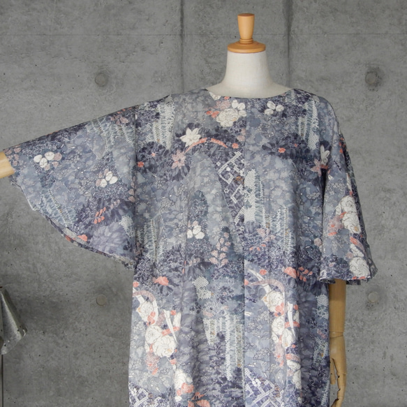 着物リメイク    辻が花　紬のフレアー袖ワンピース/ フリーサイズ  kimono 5枚目の画像