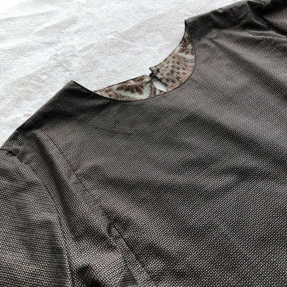 アンティーク大島紬のゆったりワンピース　泥茶パッチワーク　おうちリラックス　着物リメイク 6枚目の画像