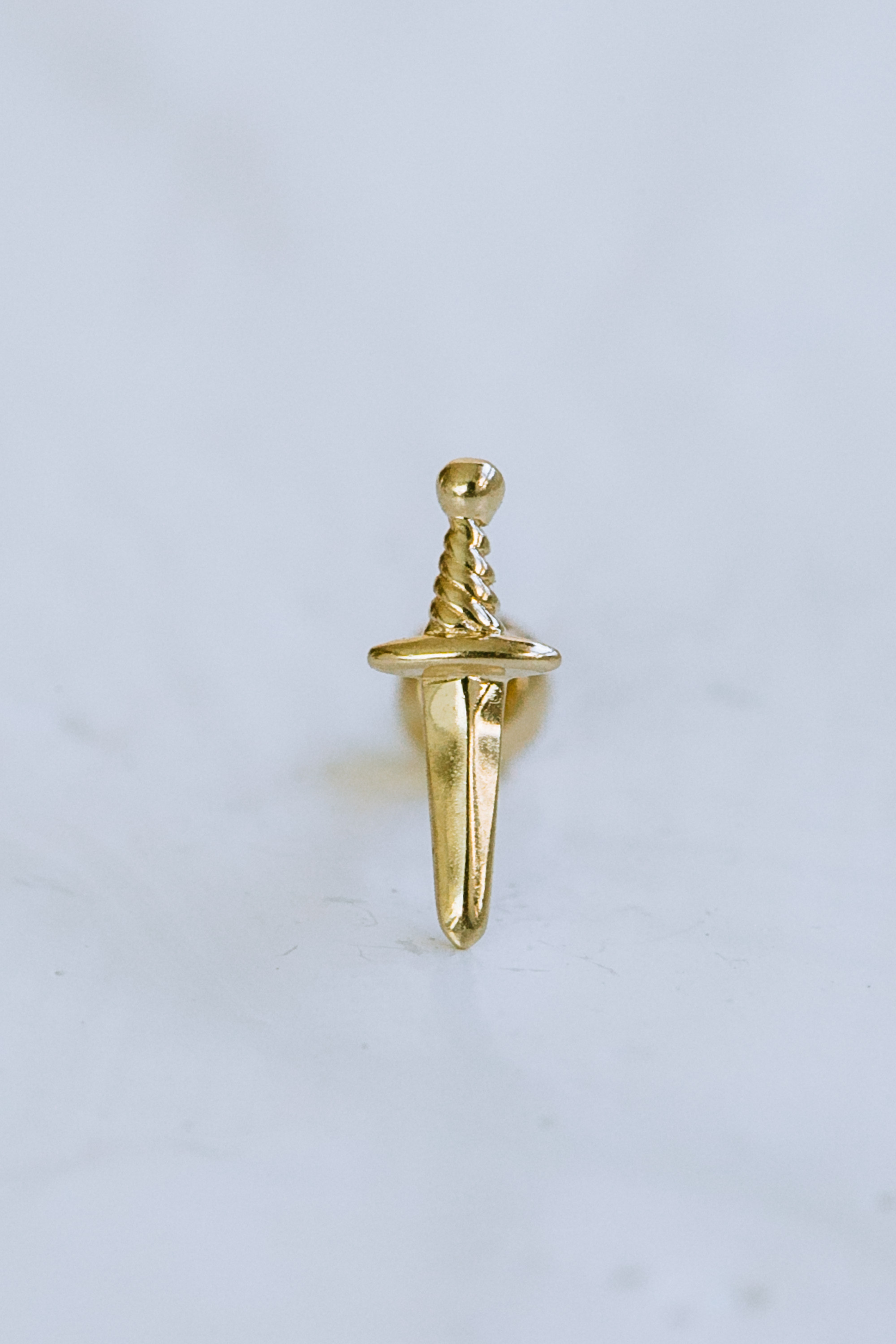 14K金 ゴールド 剣 ダガ ヘリックス 軟骨 アンチトラガス アウター インナーコンクバーベルイヤリング ピアス