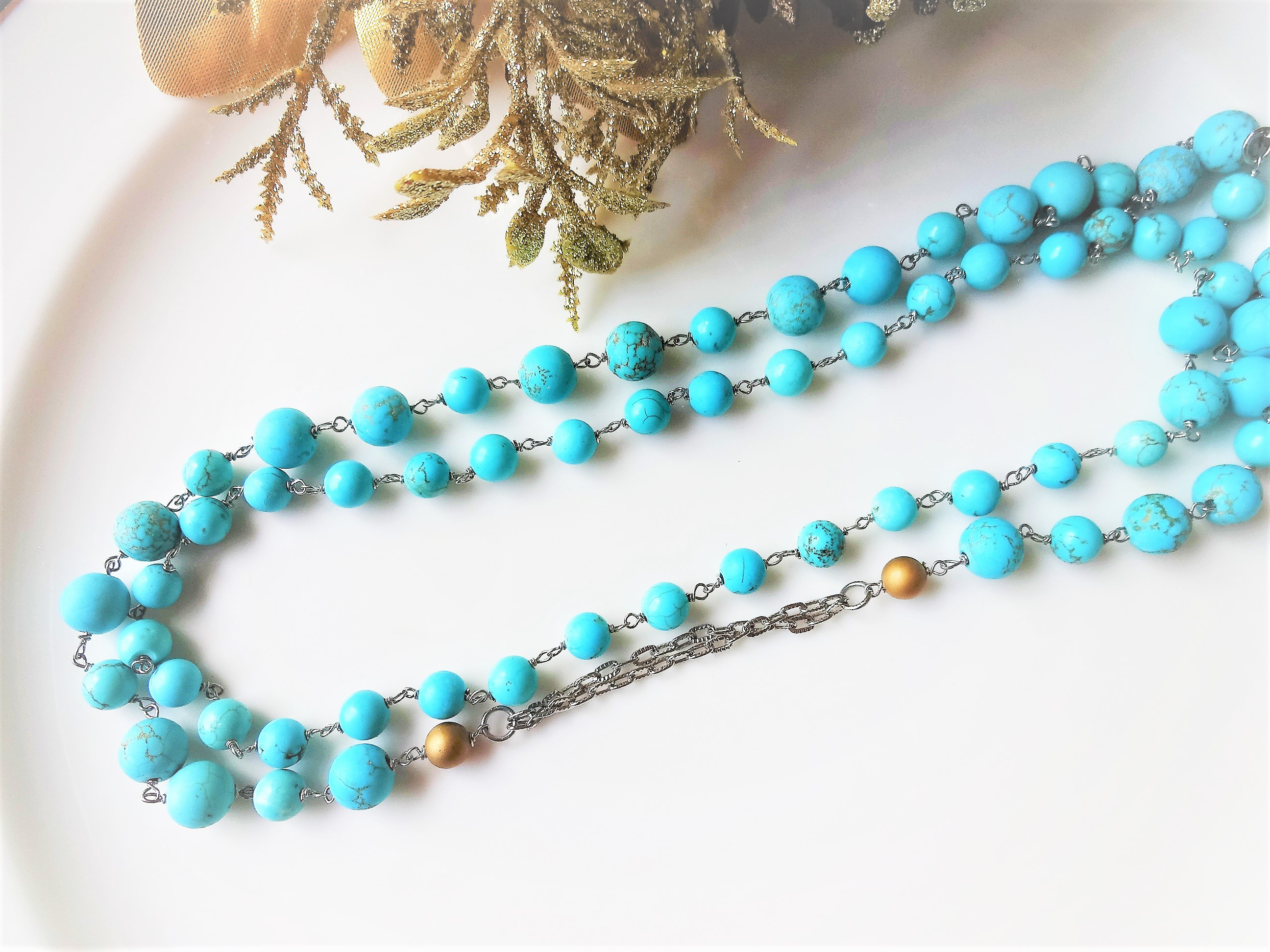 マグネサイトターコイズ　ロングネックレス