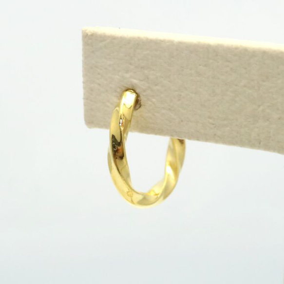 foop-earring-nfnejiltgold フープイヤリングねじり13mm（ライトゴールド）【1個】ニッケルフリ 2枚目の画像