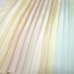 (V-01) 純絲身襯，手工染色，12 件套，柔和的自然色，Tsumami-zaiku 布料，用於掛飾和手工藝品 第2張的照片