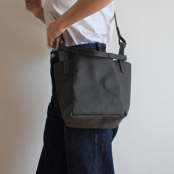 WALKING SHOULDER TOTE BAG （チャコール/グレー） 15枚目の画像