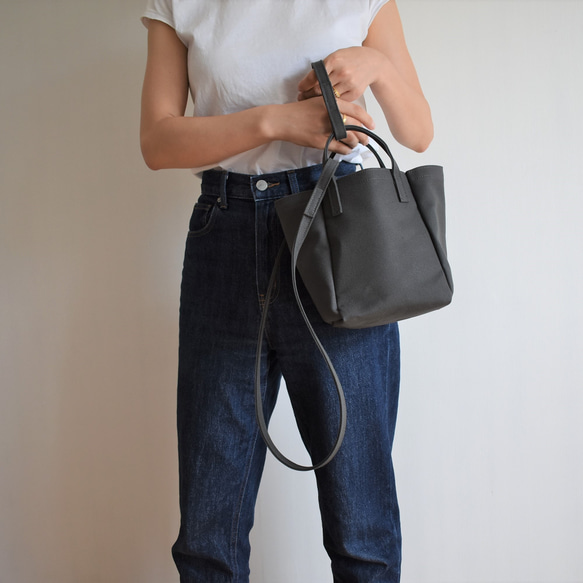 WALKING SHOULDER TOTE BAG （チャコール/グレー） 14枚目の画像