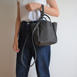 WALKING SHOULDER TOTE BAG （チャコール/グレー） 7枚目の画像