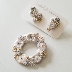 リース刺繍ブローチ・グレージュ 3枚目の画像