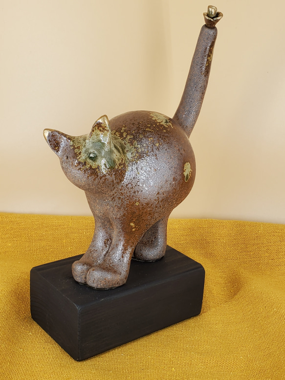 【送料無料】　一輪挿し　猫一輪挿し　三毛猫の置物　花器　陶器の置物　猫おしゃれ 6枚目の画像