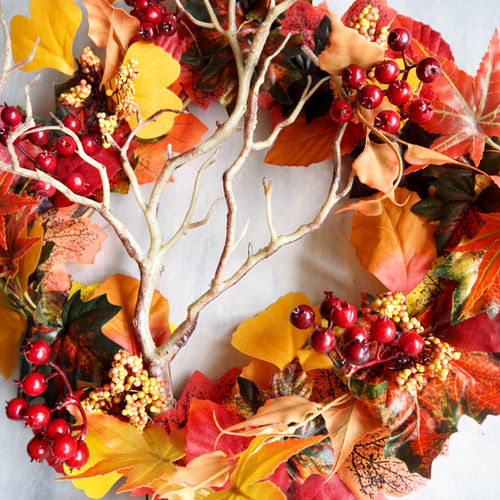 リニューアル✨】紅葉とベリーの落ち葉のリース 造花 スクエアフラワー