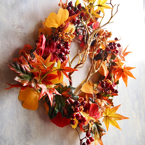 リニューアル✨】紅葉とベリーの落ち葉のリース 造花 スクエアフラワー