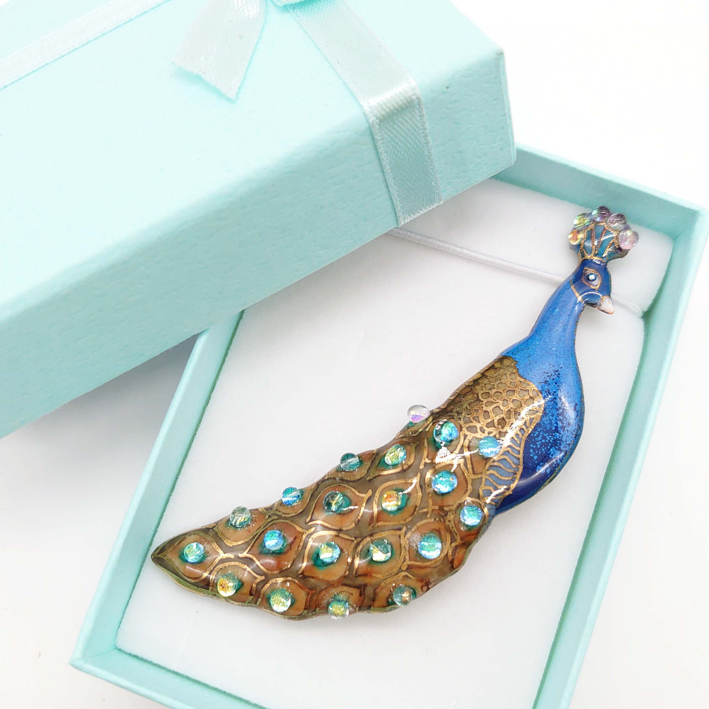 孔雀(青)の七宝焼ブローチ【受注制作】