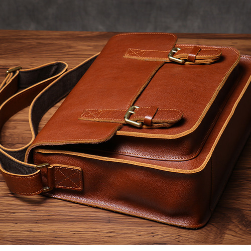 レトロ本革植物タンニン鞣しメッセンジャーバッグ 手作りの色男性用