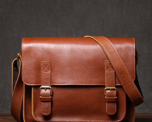 手作りのレザーメッセンジャーバッグ レトロ本革植物タンニン鞣し