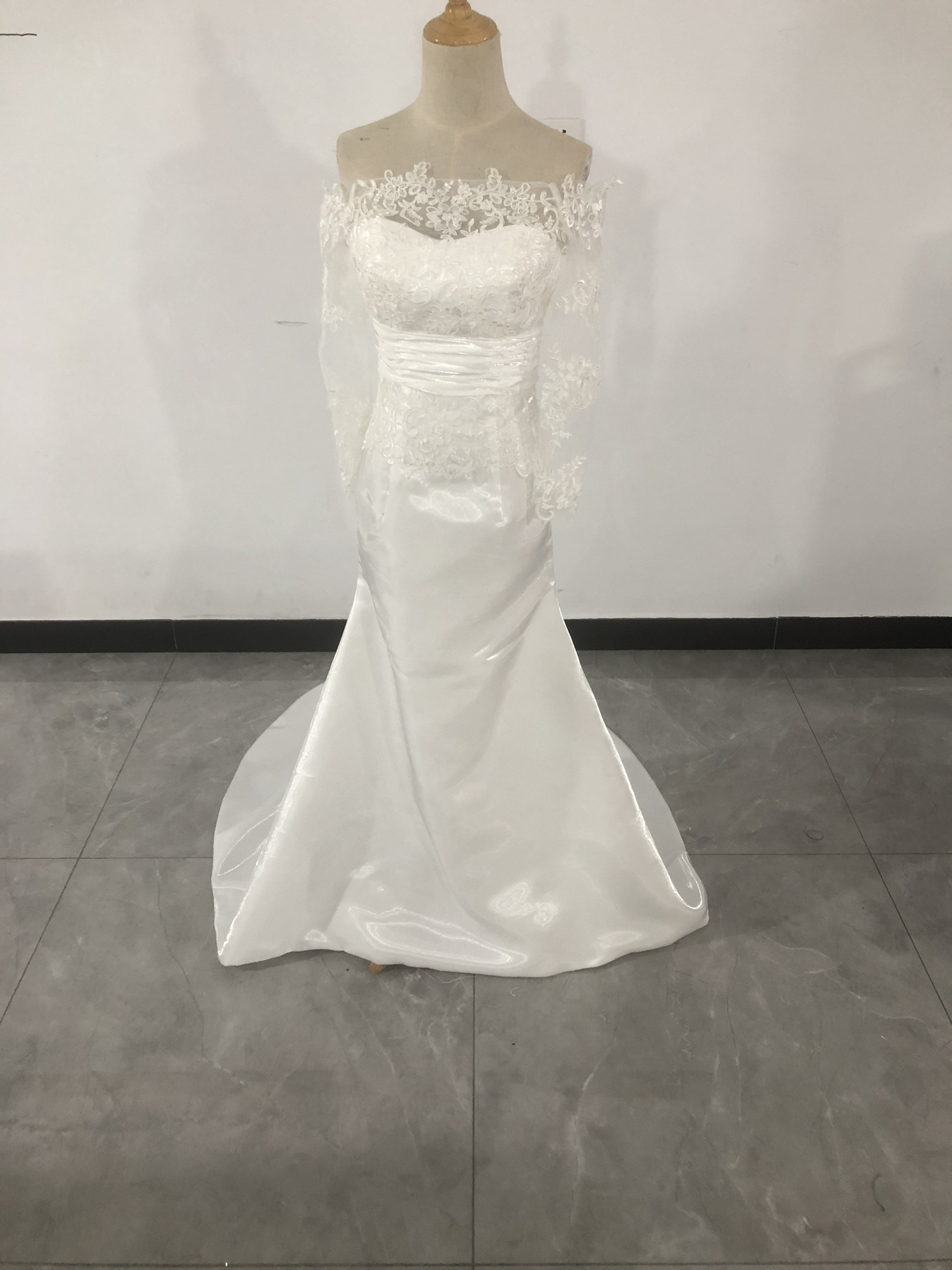 ウエディングドレス ボレロ 3D立体レース刺繍 Vネックドレス 長袖 結婚  