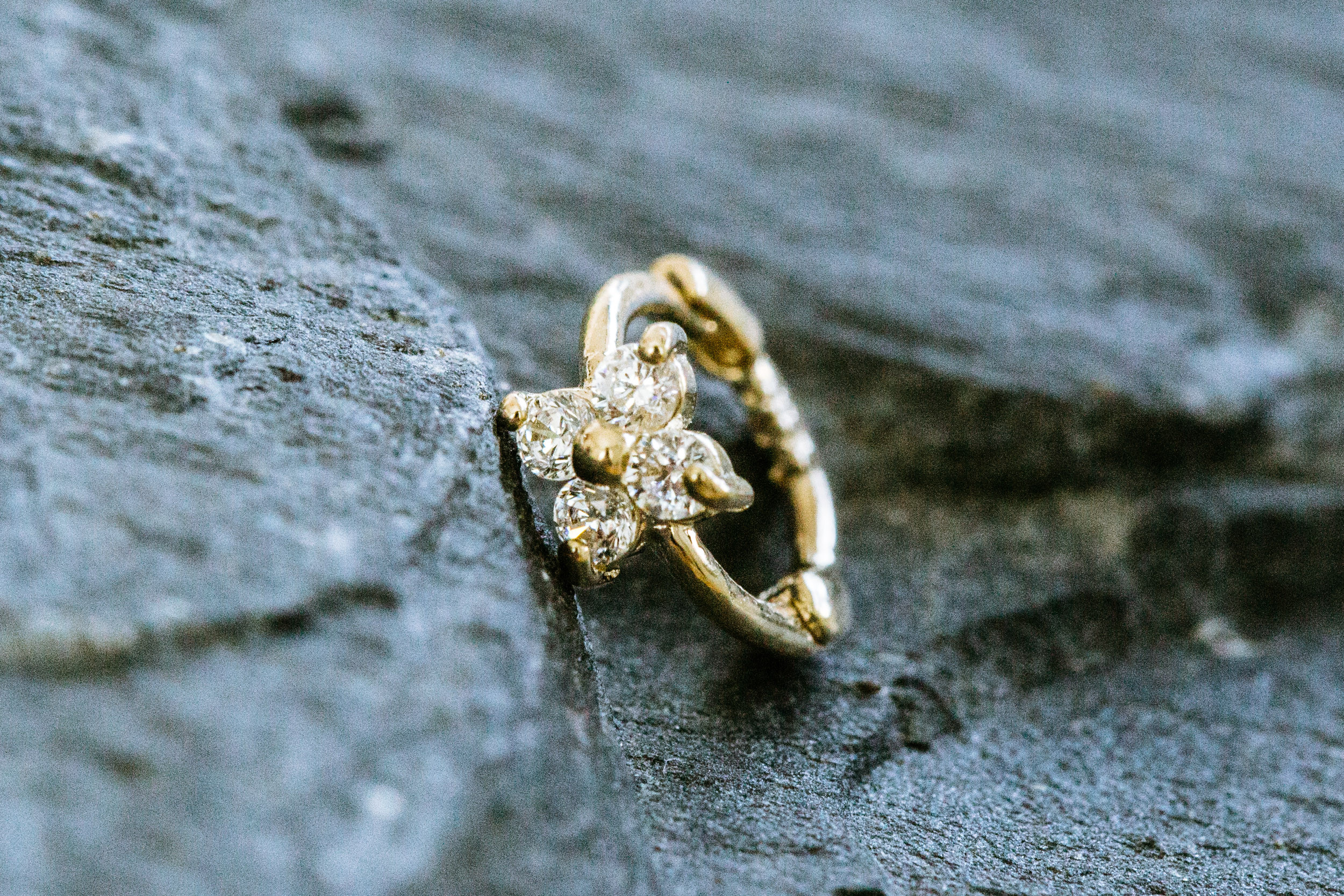 14K金 ゴールド 耳 鼻 軟骨 ニップル ヘリックス トラガス メンズ レディース フープ ピアス リング イヤリン