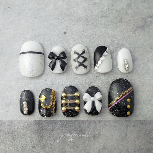 118 ネイルチップ ホワイトネイル ブラックネイル 衣装ネイル 推し  