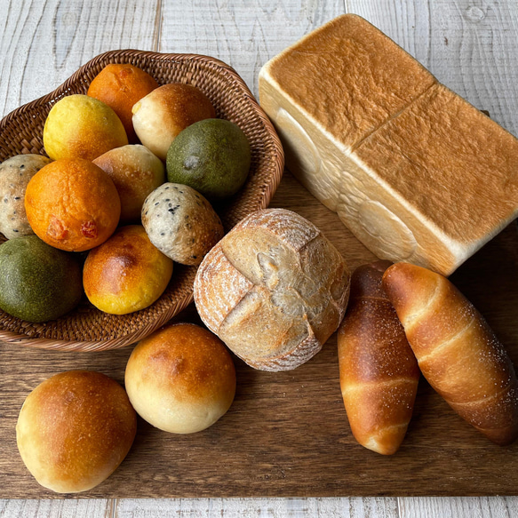 選べる食パンと朝に楽しむパン詰め合わせセット 2枚目の画像