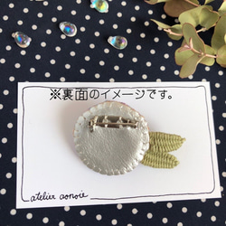 春の木漏れ日ブローチ〜刺繍とビーズのグラデーションしずくブローチ〜淡 8枚目の画像