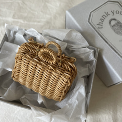 籐のミニチュアかご＊オーバル型ワンーハンドル＊白内袋 その他