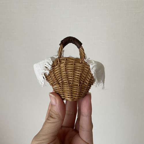 籐のミニチュアかご＊シェル型ツーハンドル＊白内袋 その他