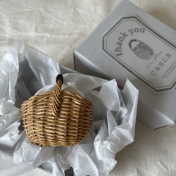 籐のミニチュアかご＊オーバル型ワンーハンドル＊白内袋 その他