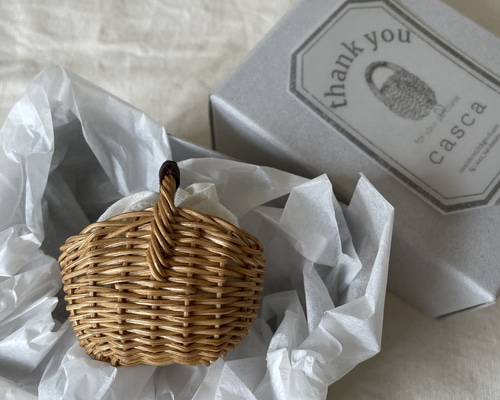 籐のミニチュアかご＊オーバル型ワンーハンドル＊白内袋 その他