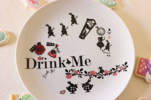 大人かわいいアリス☆「Drink」Me」の１９㎝プレート「ポーセラーツ」 2枚目の画像