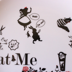 大人かわいいアリス☆アリスと「Eat　Me」の１９㎝プレート「ポーセラーツ」 5枚目の画像