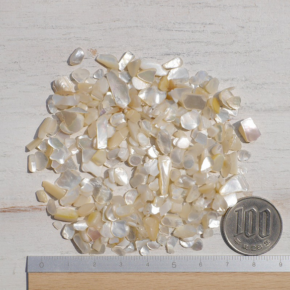 天然貝マザーオブパール 約25g分詰合せ(オーストラリア産)約3～10mm さざれ石穴なし[sa-220721-01] 13枚目の画像
