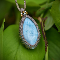 白色chatoyancy Larimar 花邊吊墜 597 第6張的照片