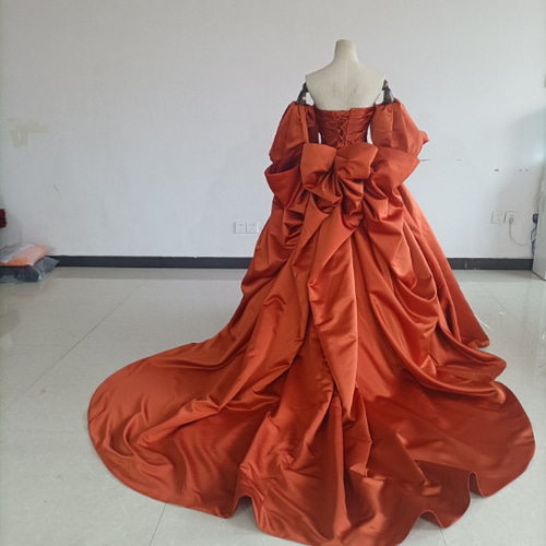 人気上昇！パーティードレス テラコッタ色 テラコッタ ベアトップ  