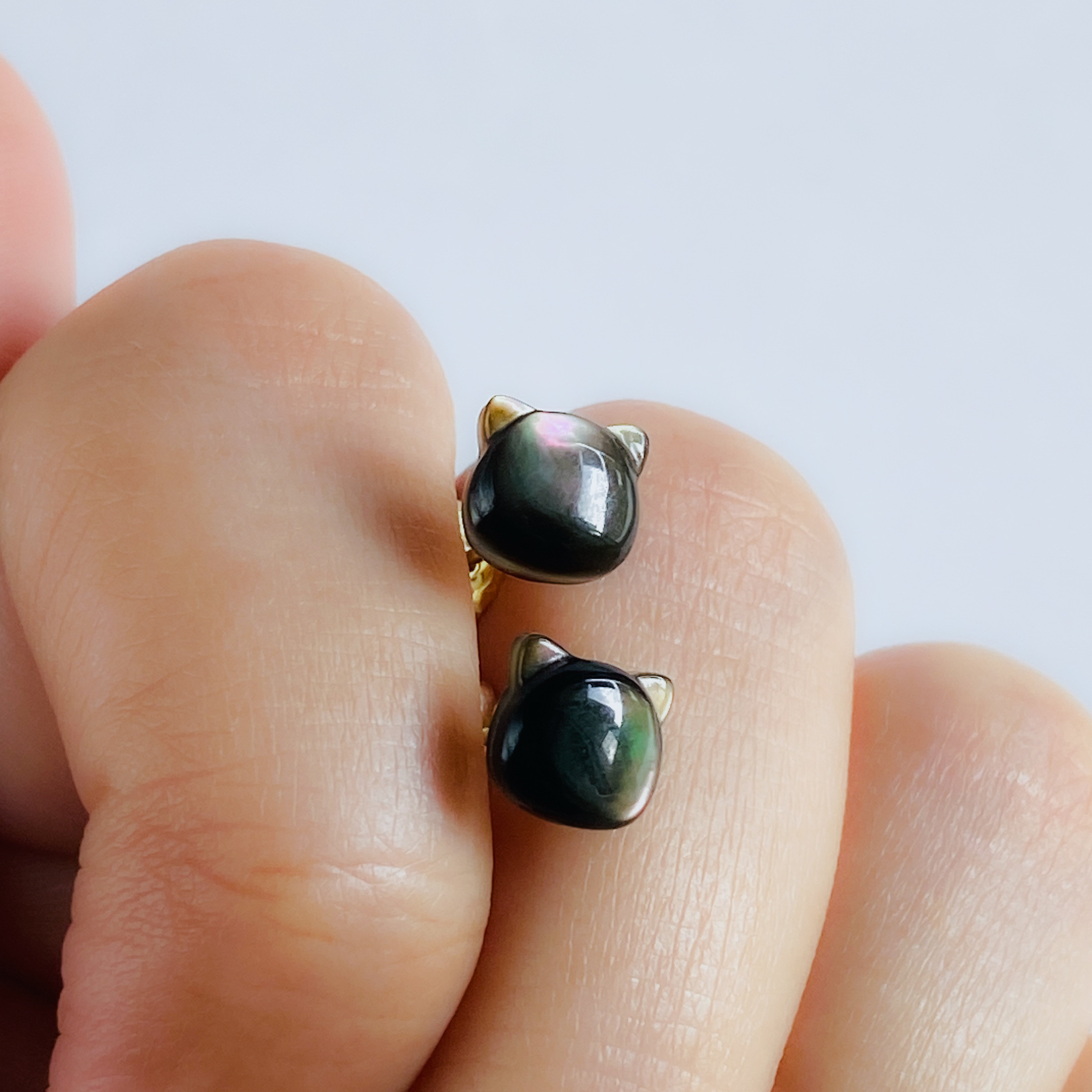 14KGF ぷっくりクロネコにゃんこピアス 本当は猫耳になりたい